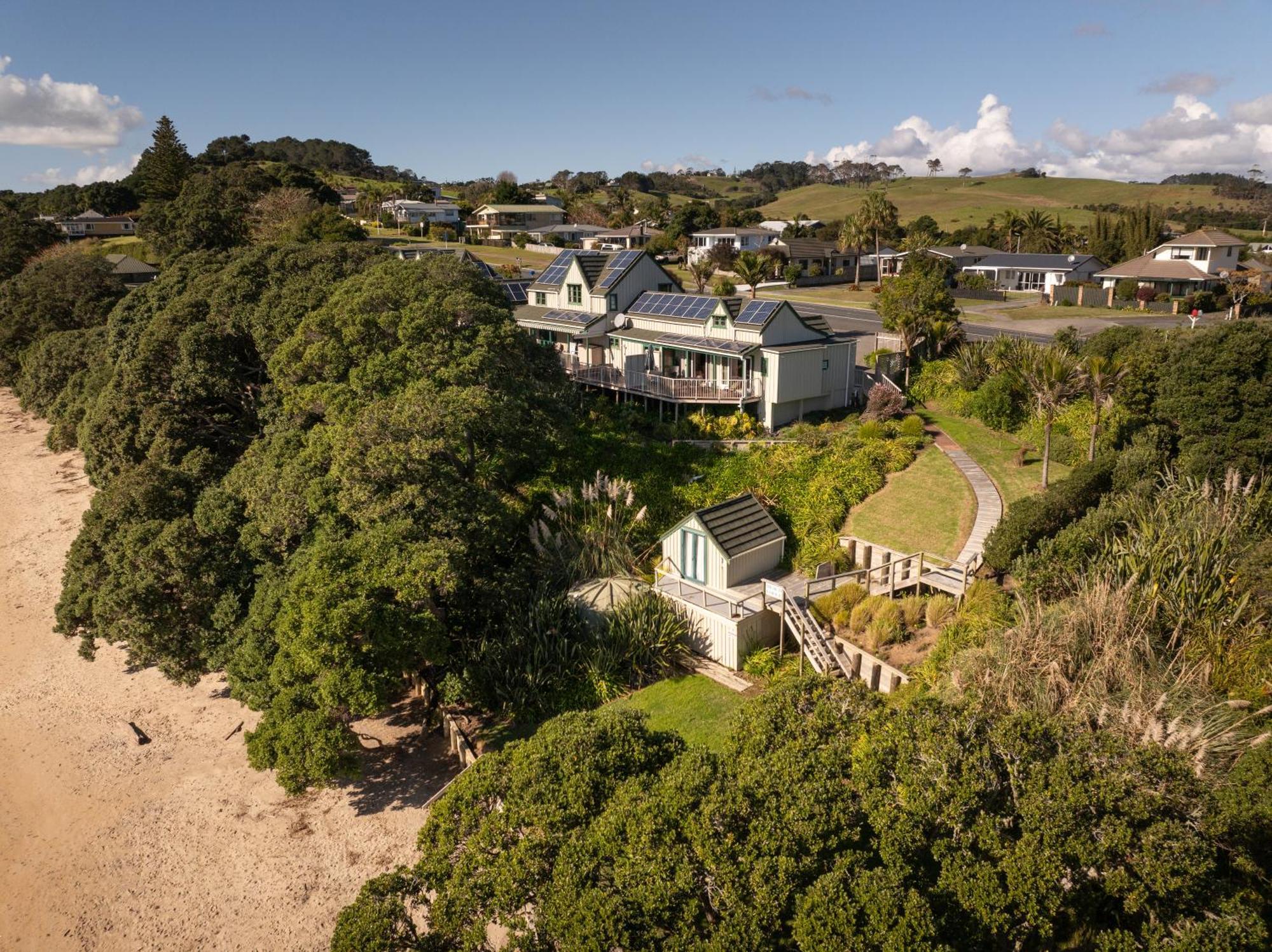 Sunlit Bay Villas Coopers Beach Esterno foto
