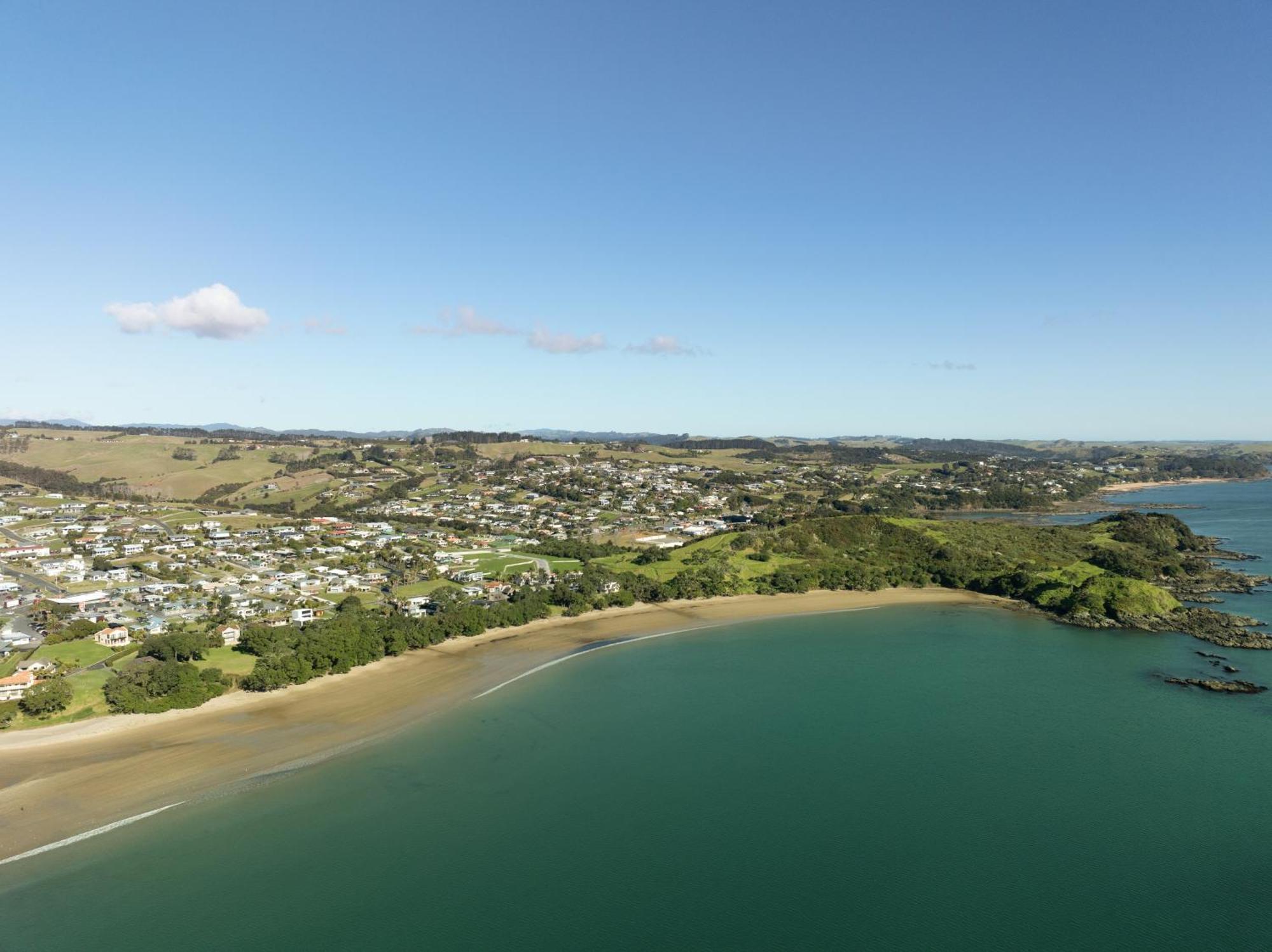 Sunlit Bay Villas Coopers Beach Esterno foto
